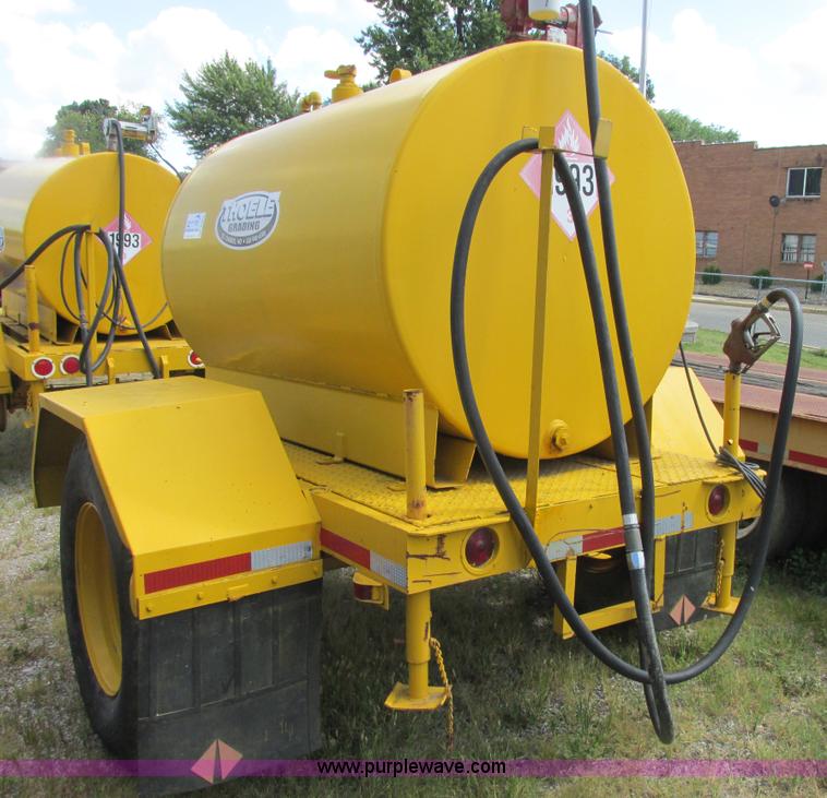image for item E7356 1965 500 gallon fuel trailer