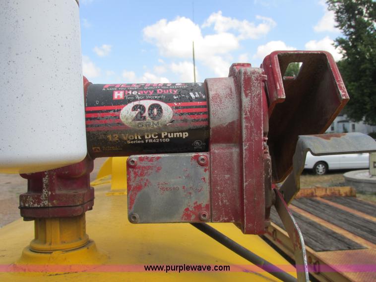 image for item E7356 1965 500 gallon fuel trailer