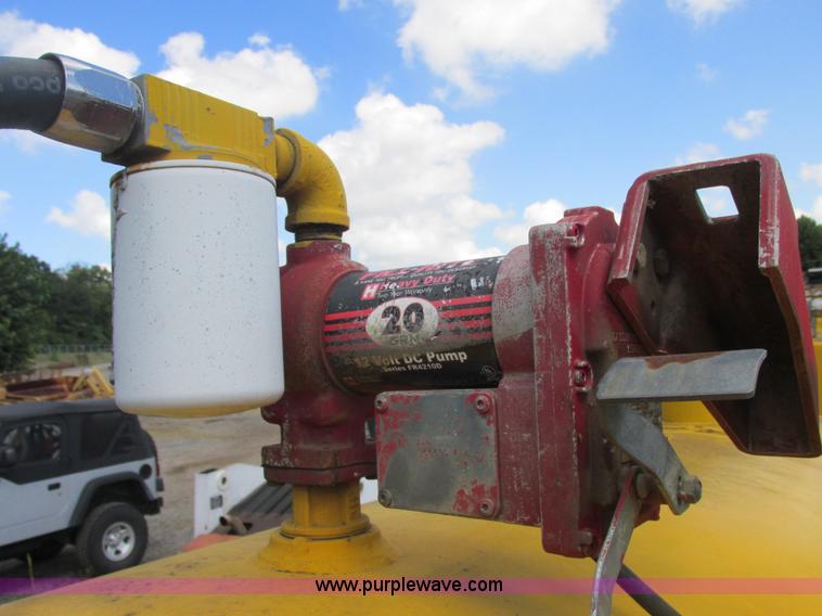 image for item E7356 1965 500 gallon fuel trailer