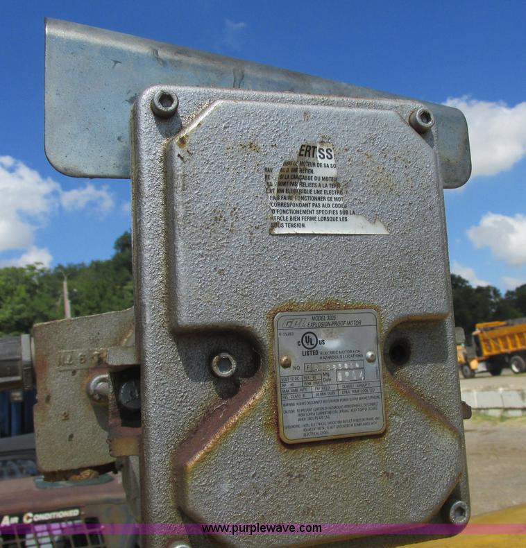 image for item E7357 1973 Helmburger 500 gallon fuel tank trailer