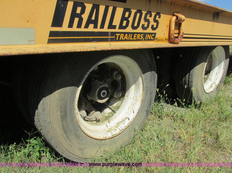 image for item E7358 2000 Trailboss triple axle tag trailer