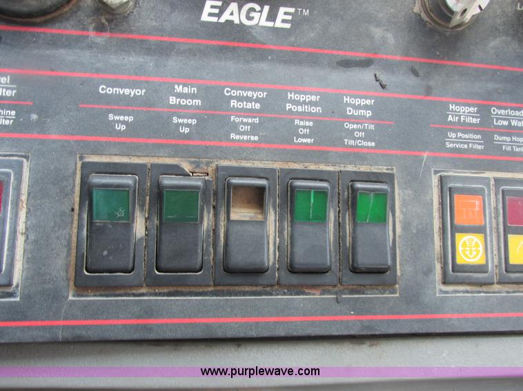 image for item E7359 1996 Ford CF7000 street sweeper