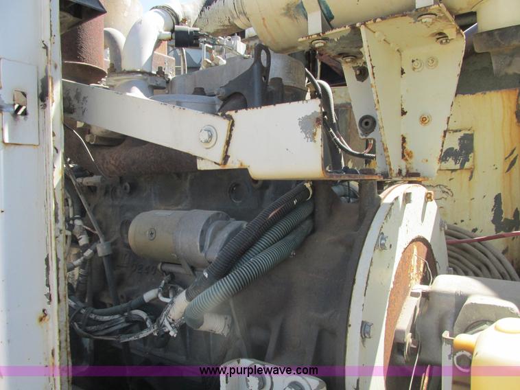 image for item E7359 1996 Ford CF7000 street sweeper