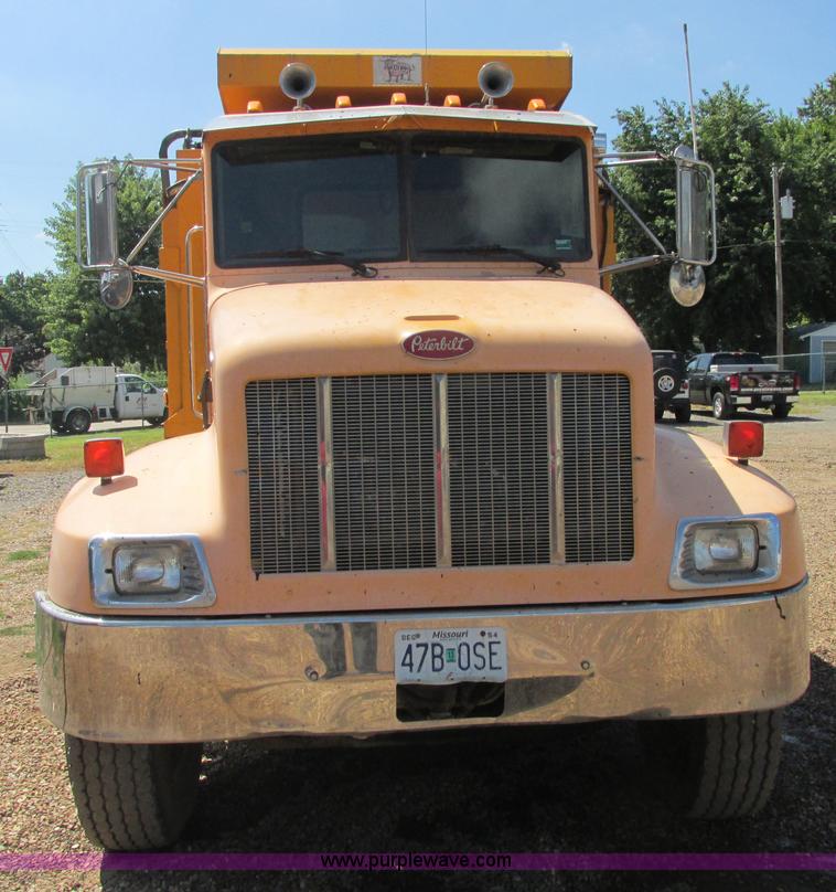 image for item E7360 2002 Peterbilt 330 dump truck