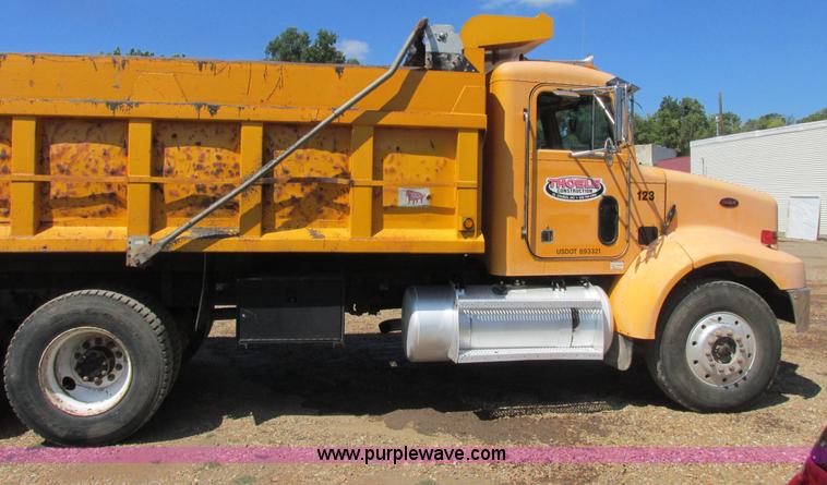 image for item E7360 2002 Peterbilt 330 dump truck