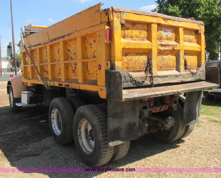 image for item E7360 2002 Peterbilt 330 dump truck