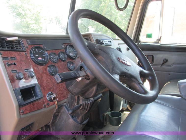 image for item E7360 2002 Peterbilt 330 dump truck