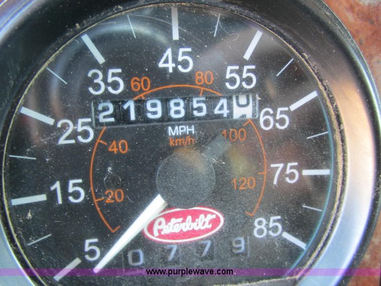 image for item E7360 2002 Peterbilt 330 dump truck