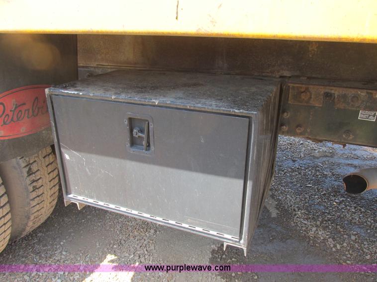 image for item E7360 2002 Peterbilt 330 dump truck