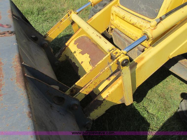 image for item E7365 2001 New Holland LB75 backhoe