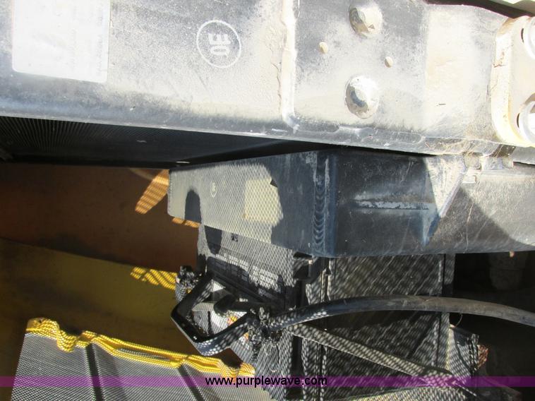 image for item E7365 2001 New Holland LB75 backhoe