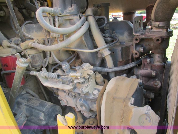 image for item E7365 2001 New Holland LB75 backhoe