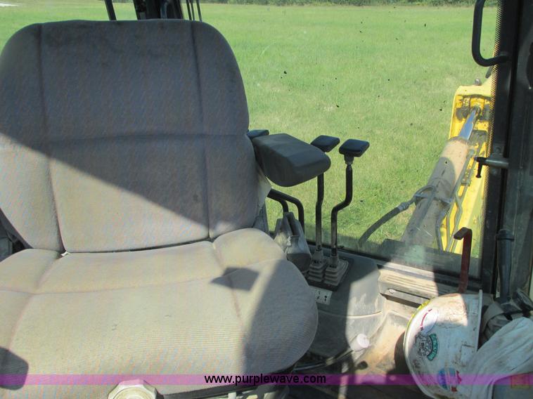 image for item E7365 2001 New Holland LB75 backhoe