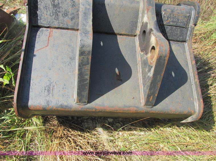 image for item E7365 2001 New Holland LB75 backhoe