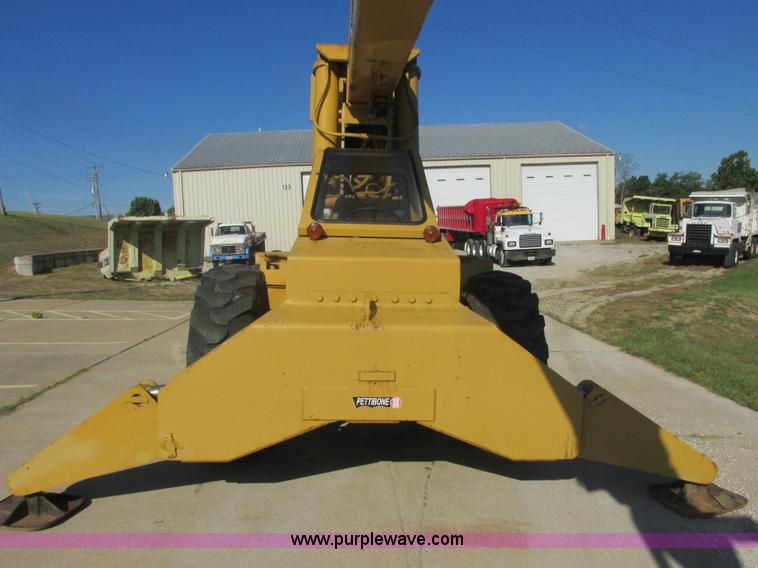 image for item E7366 1969 Pettibone 30 all terrain 15 ton crane