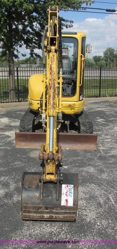 image for item E7385 2006 Komatsu PC35MR-1 mini excavator