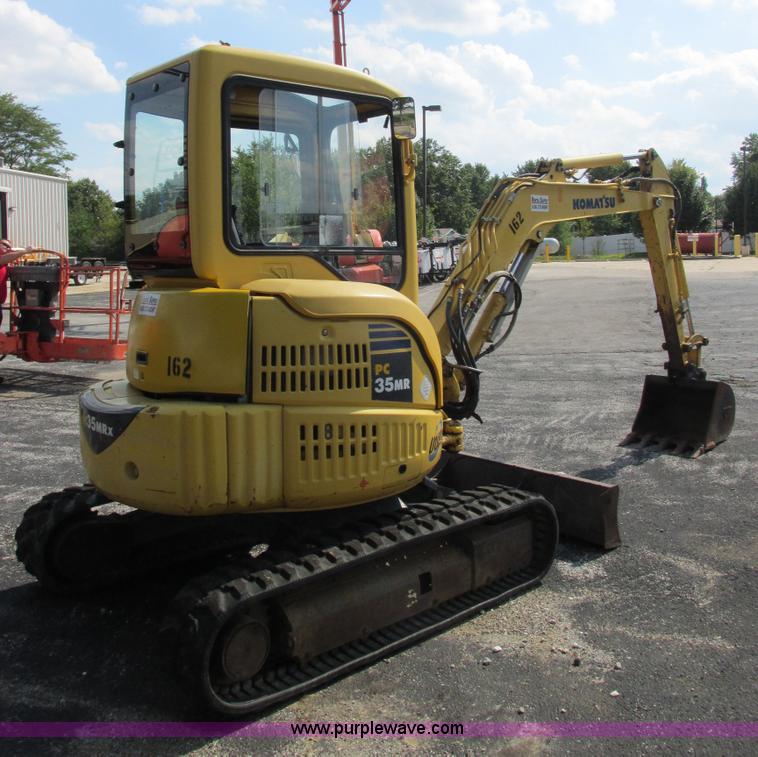 image for item E7385 2006 Komatsu PC35MR-1 mini excavator
