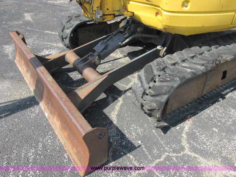 image for item E7385 2006 Komatsu PC35MR-1 mini excavator