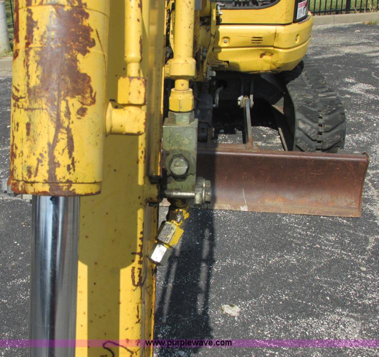 image for item E7385 2006 Komatsu PC35MR-1 mini excavator