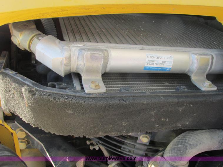 image for item E7385 2006 Komatsu PC35MR-1 mini excavator