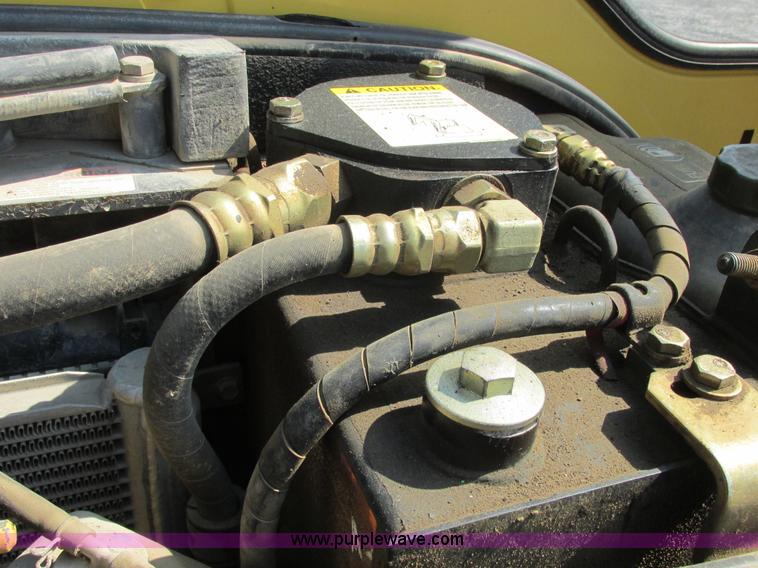 image for item E7385 2006 Komatsu PC35MR-1 mini excavator