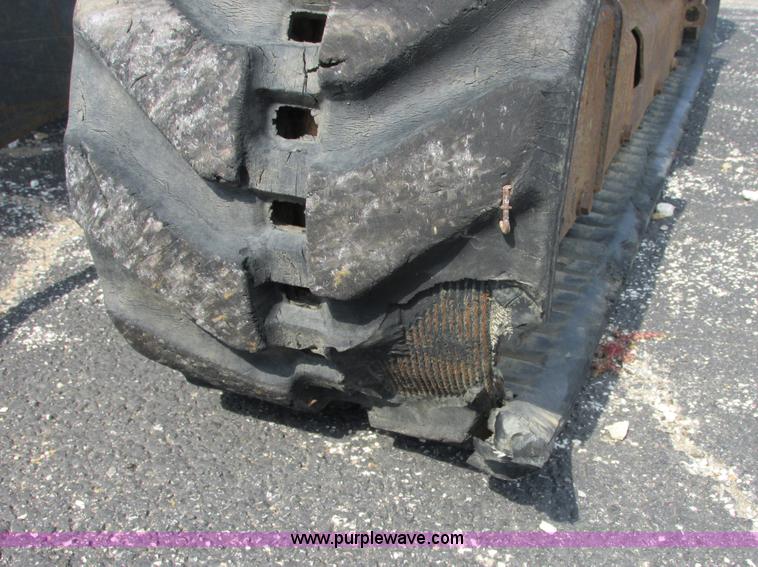 image for item E7385 2006 Komatsu PC35MR-1 mini excavator