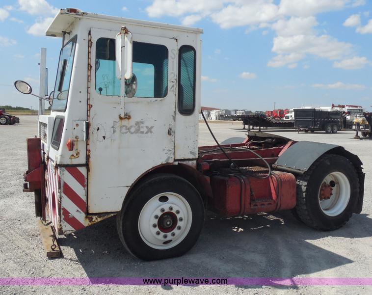 image for item E7695 Yard truck