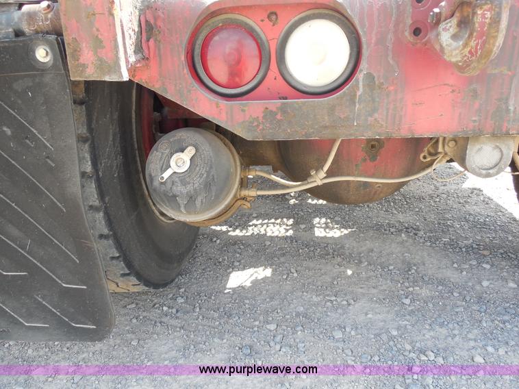 image for item E7695 Yard truck