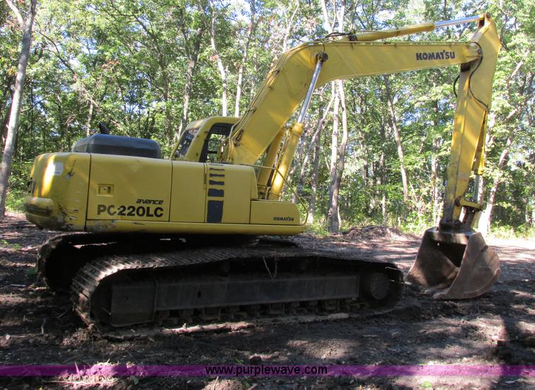 image for item F5261 1998 Komatsu PC220LC-6LE excavator