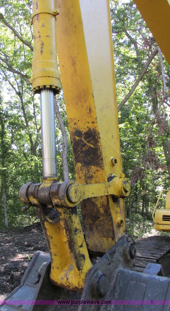 image for item F5261 1998 Komatsu PC220LC-6LE excavator