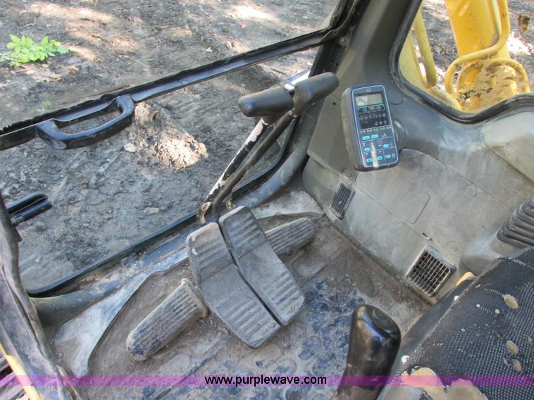 image for item F5261 1998 Komatsu PC220LC-6LE excavator