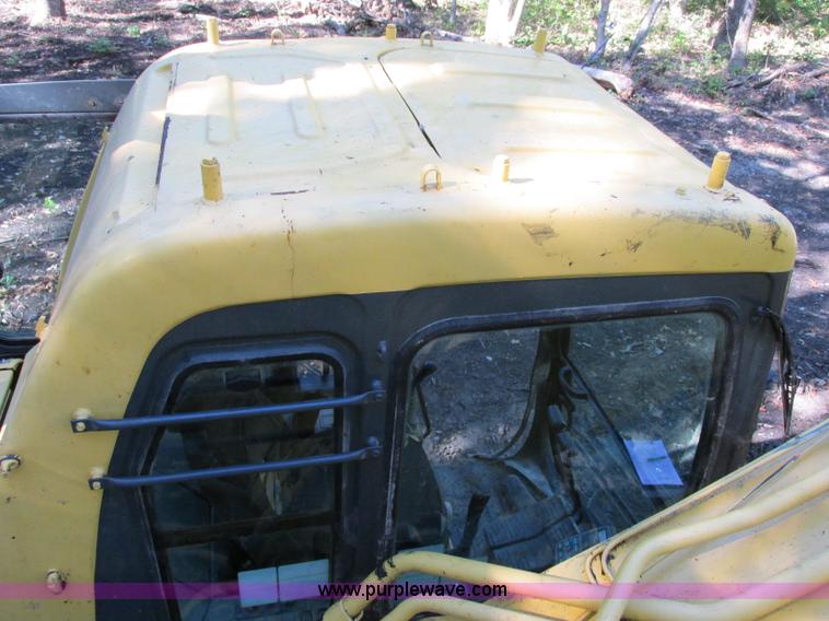 image for item F5261 1998 Komatsu PC220LC-6LE excavator