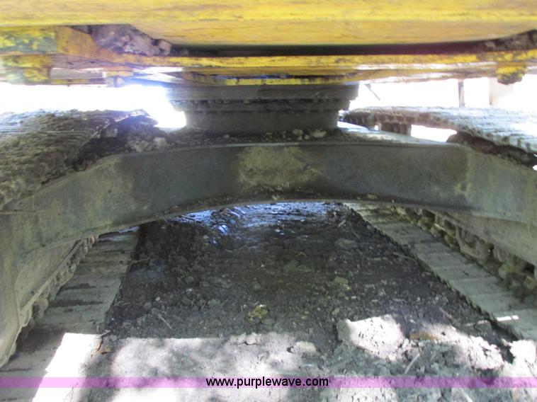 image for item F5261 1998 Komatsu PC220LC-6LE excavator