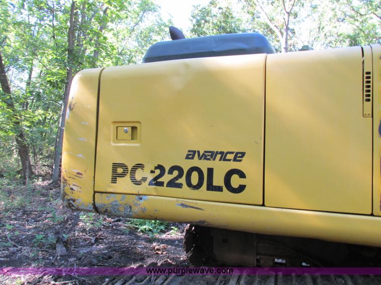 image for item F5261 1998 Komatsu PC220LC-6LE excavator