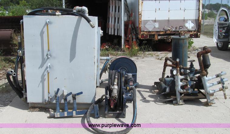 image for item G2099 Oil recycle reclaim pumping system