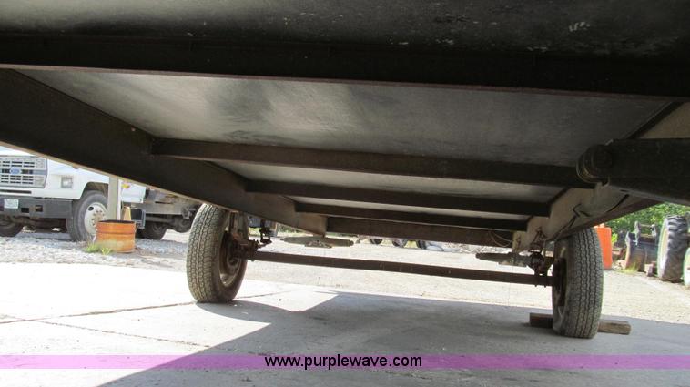 image for item G2102 1998 Play-Mor office trailer