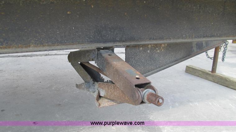 image for item G2102 1998 Play-Mor office trailer