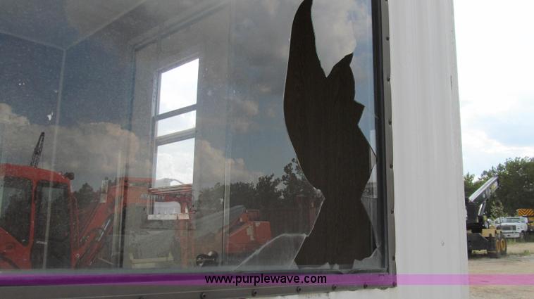 image for item G2102 1998 Play-Mor office trailer