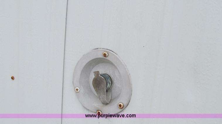 image for item G2102 1998 Play-Mor office trailer