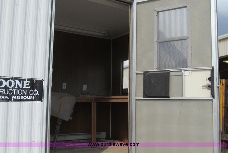 image for item G2102 1998 Play-Mor office trailer