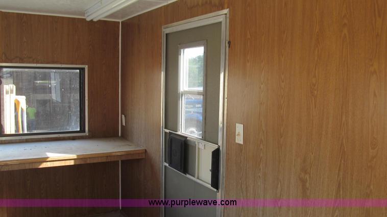 image for item G2102 1998 Play-Mor office trailer