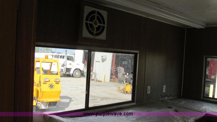 image for item G2102 1998 Play-Mor office trailer