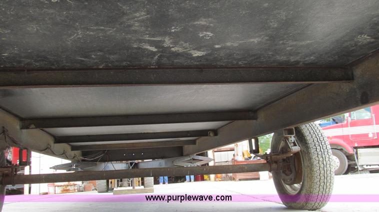 image for item G2102 1998 Play-Mor office trailer