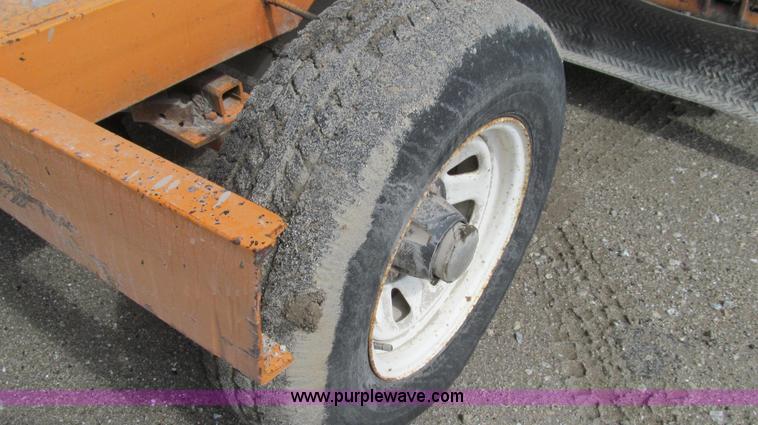 image for item G2106 Broyce Broom RC300