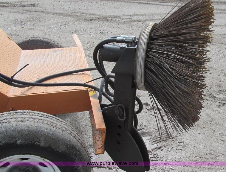 image for item G2106 Broyce Broom RC300