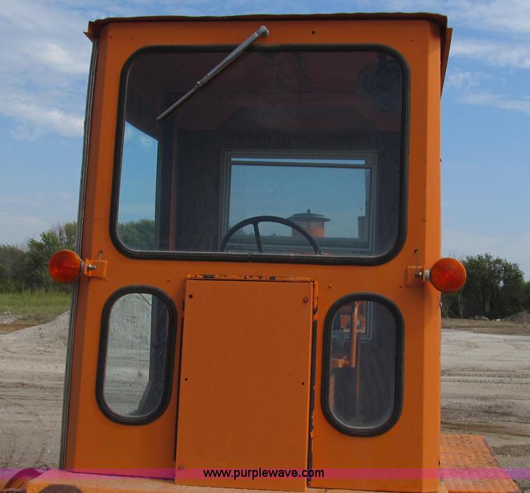 image for item G2106 Broyce Broom RC300