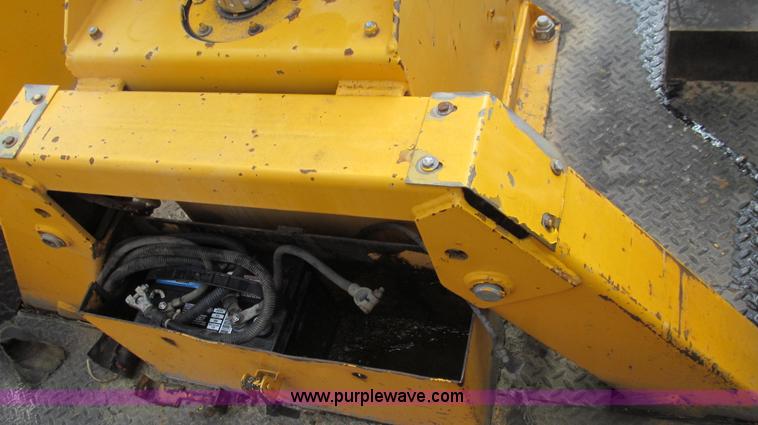 image for item G2107 1987 Ford F600 Altec bucket truck