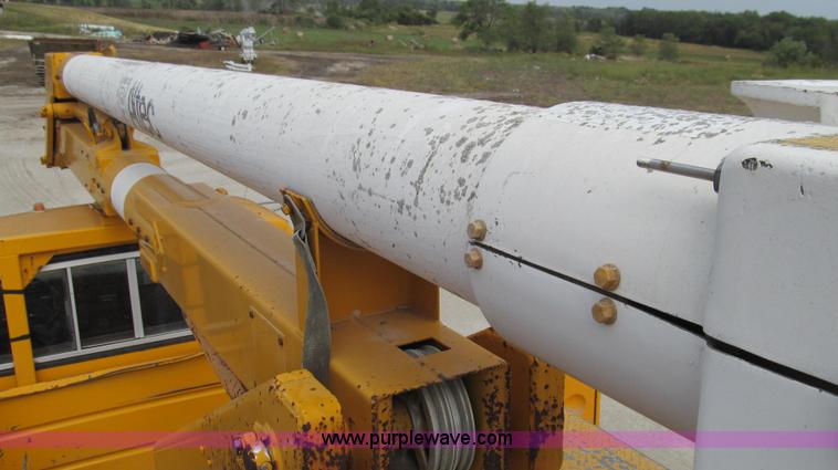 image for item G2107 1987 Ford F600 Altec bucket truck