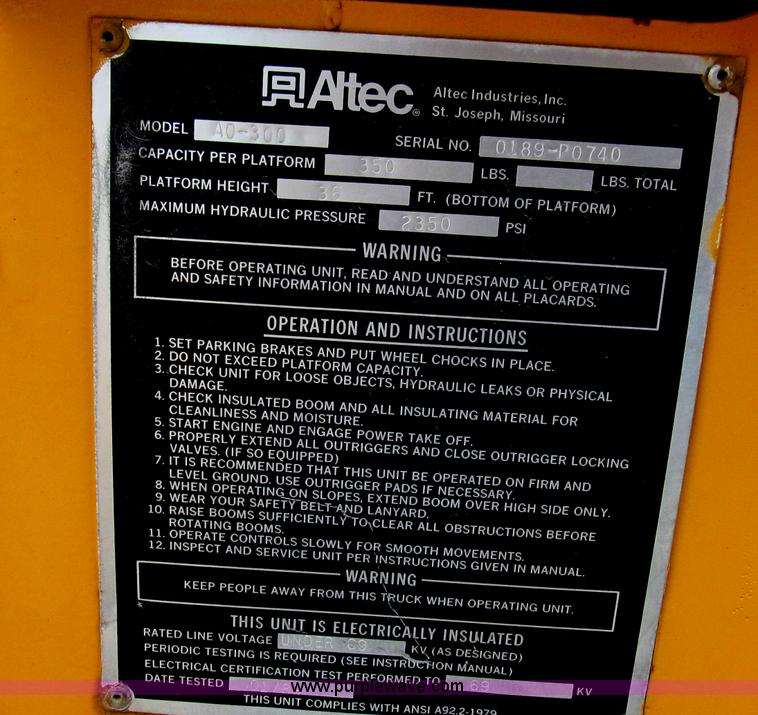 image for item G2107 1987 Ford F600 Altec bucket truck