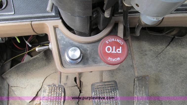 image for item G2107 1987 Ford F600 Altec bucket truck